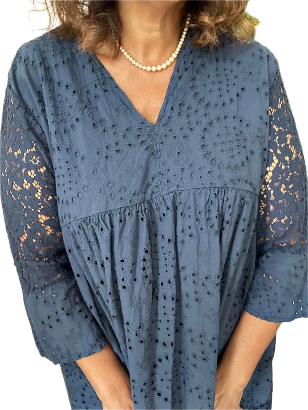 Embroidered shift dress