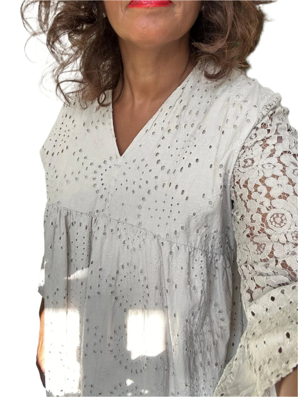 Embroidered shift dress