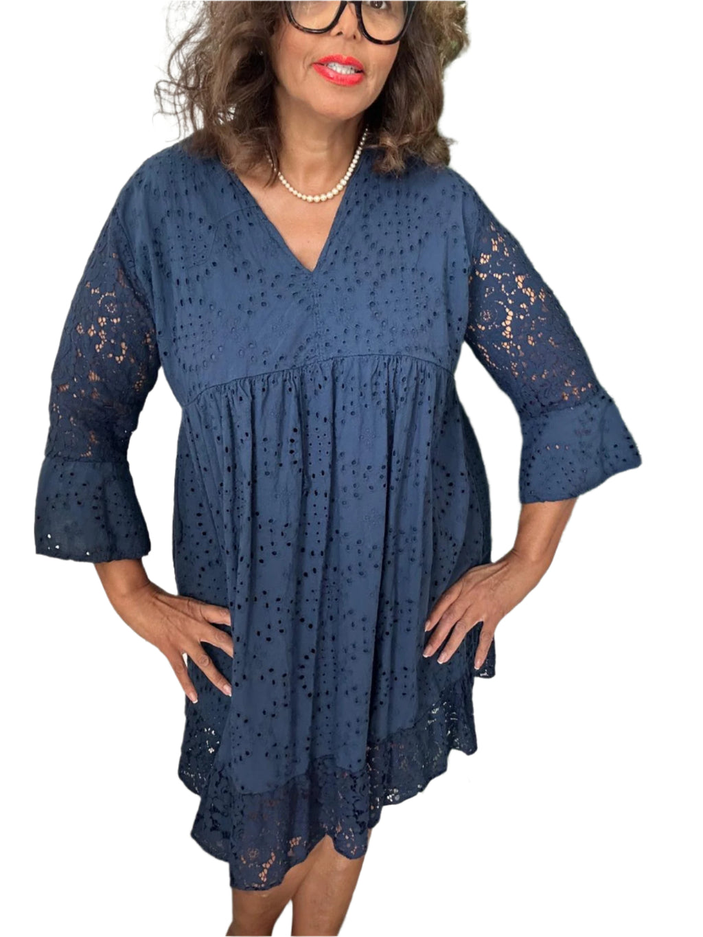 Embroidered shift dress