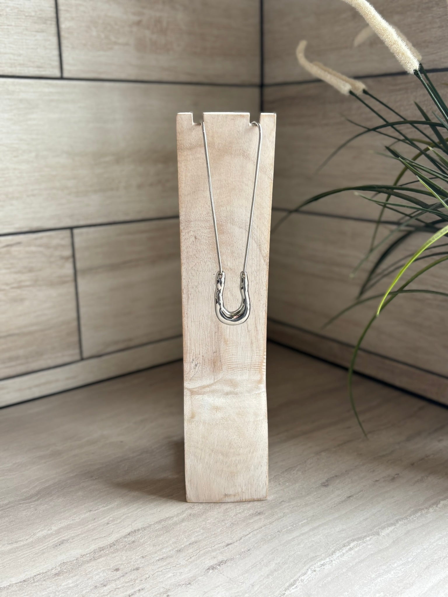Organic Horse shoe necklace